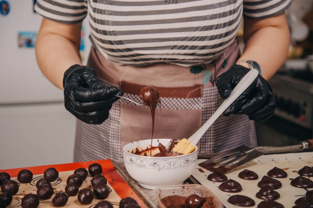 La magia de las trufas de chocolate: descubra el proceso de elaboración